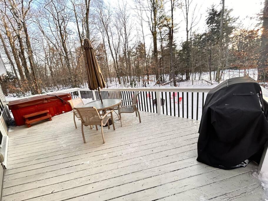 Luxury 4 Bedroom House In Pocono Mountains In Golf Course Near Lake Tobyhanna Εξωτερικό φωτογραφία