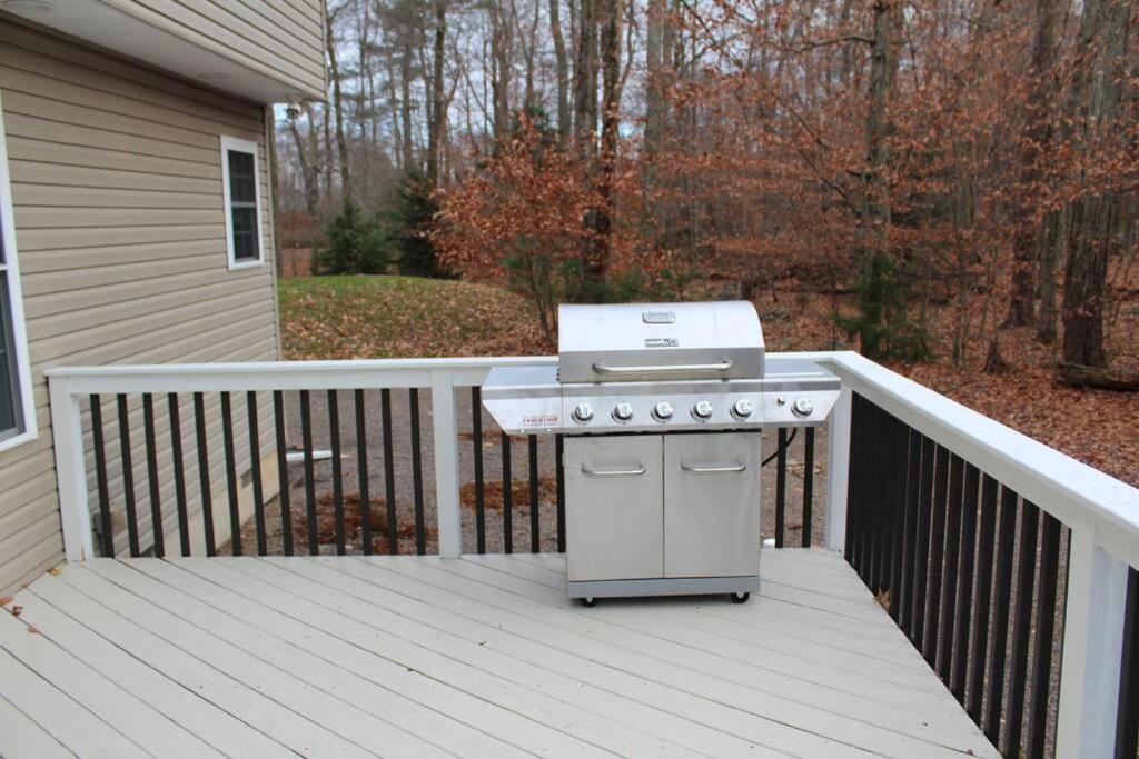 Luxury 4 Bedroom House In Pocono Mountains In Golf Course Near Lake Tobyhanna Εξωτερικό φωτογραφία